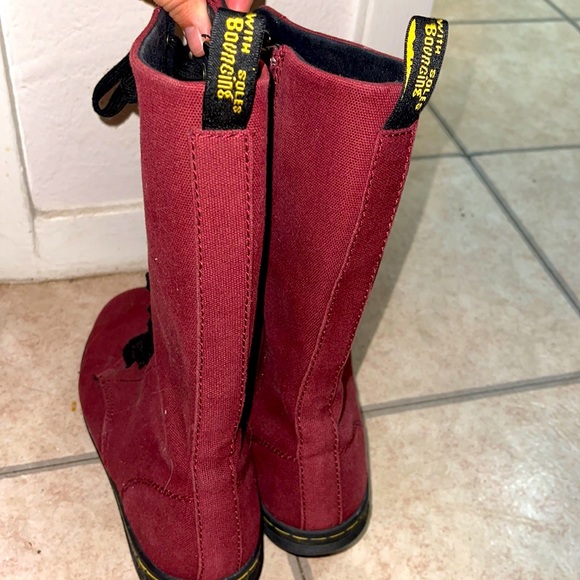 Dr. Martens Shoreditch Burgundy Boots - Picture 2 of 2